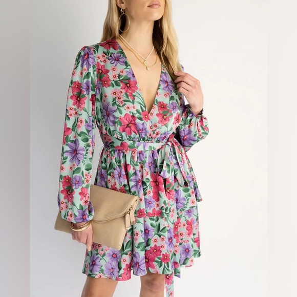 Dance & Marvel Dresses & Skirts - NWT Dance & Marvel Sensational Floral Tiered Mini Dress